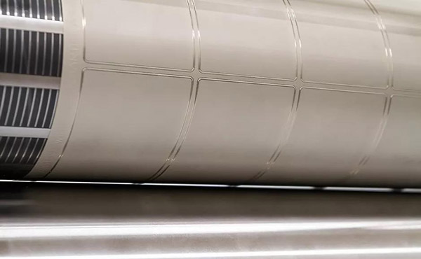 在線和靜態(tài)激光打標機有什么區(qū)別?