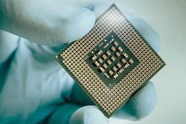 在芯片制造中，激光切割機(jī)扮演的角色是什么？(圖2)