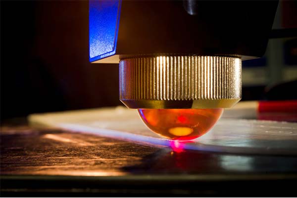 激光焊接機(jī)和激光切割機(jī)之間有什么區(qū)別呢？